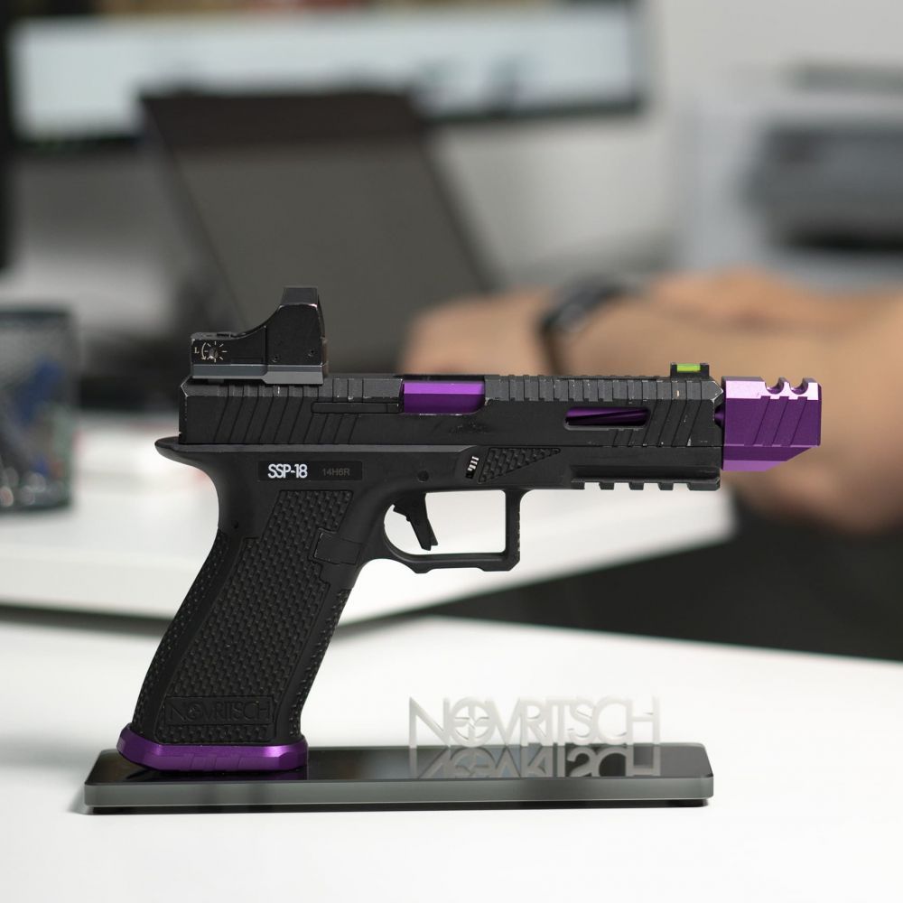 Stojan na pistole Hi-Capa a Glock - Novritsch